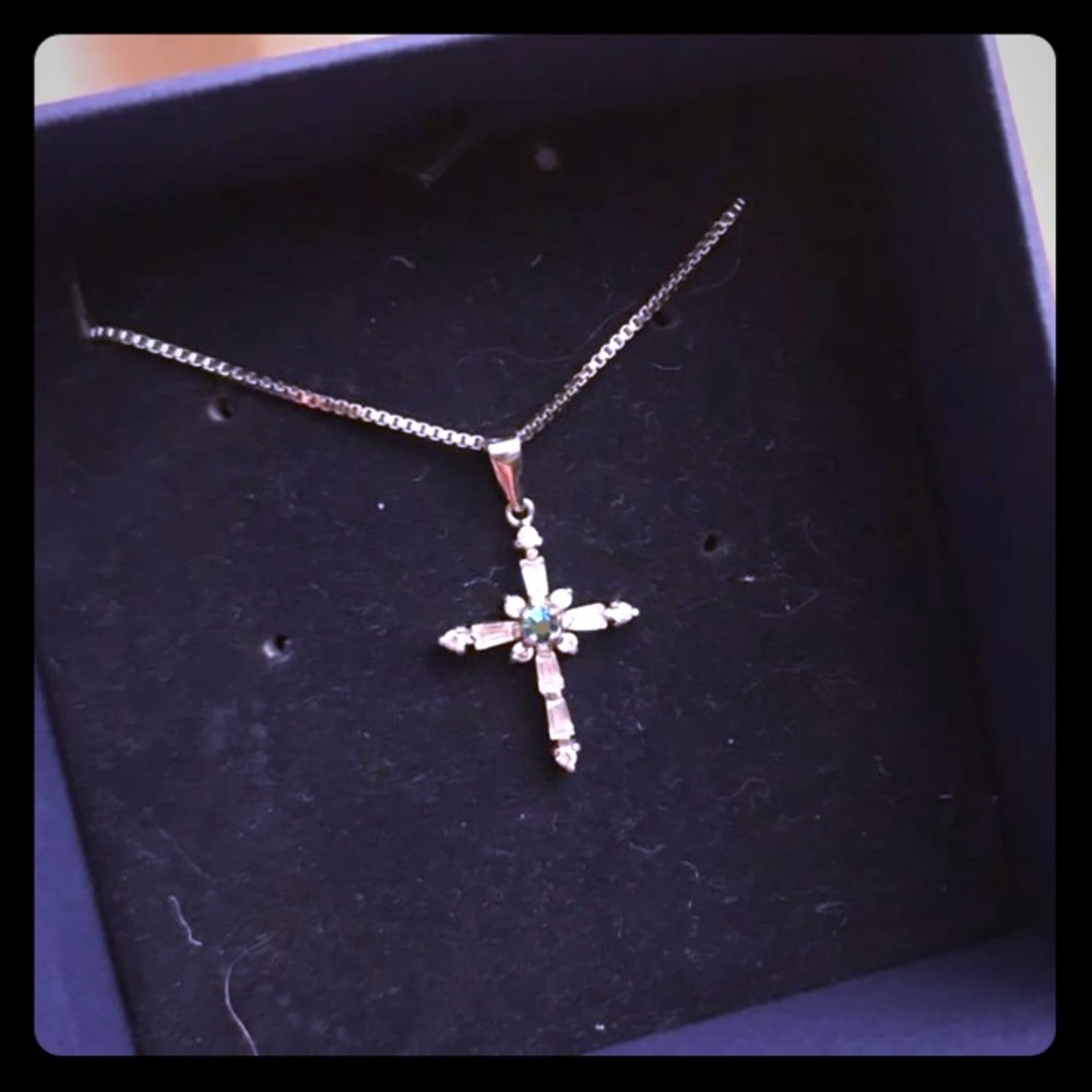 925 silver beautiful cross necklace